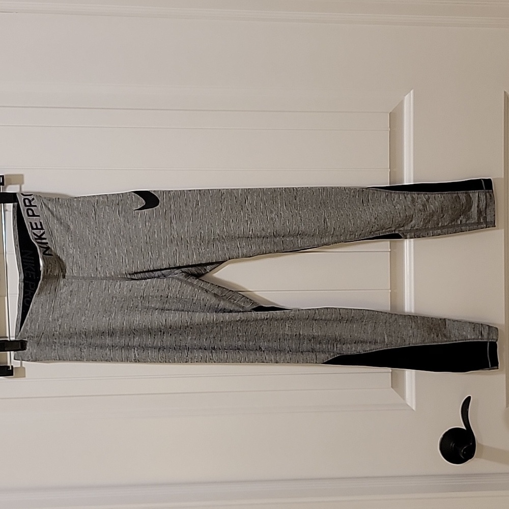 Nike Pro Dri Fit Grey Black Athletic Leggings Size Small - Picture 9 of 9
